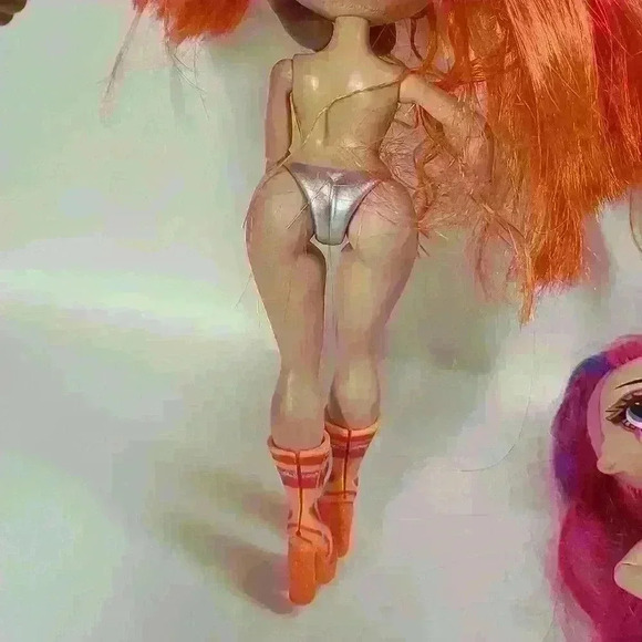 LOL suprise dolls bundle - Picture 9 of 16